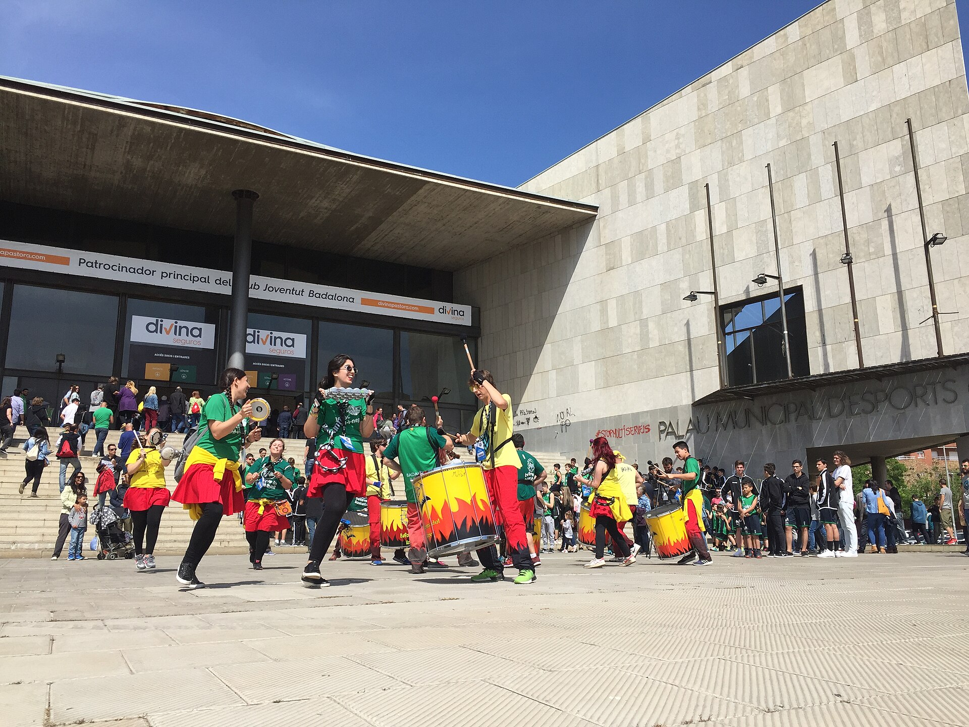 Animació musical abans d'un partit de lliga del Joventut de Badalona a l'Olímpic