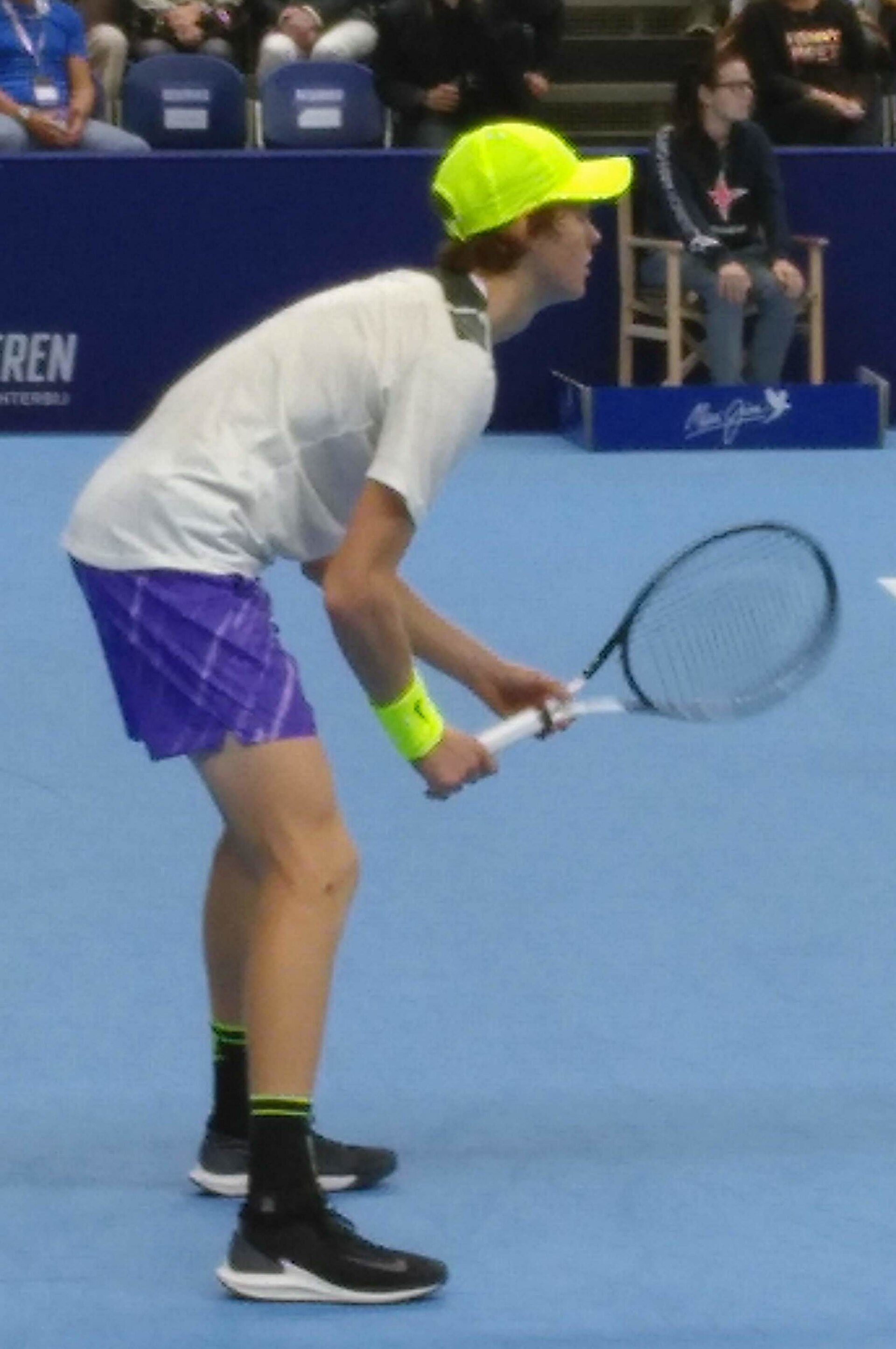 De Italiaanse tennisser Jannik Sinner tijdens zijn halve finale tegen Stan Wawrinka op de European Open Antwerp 2019.